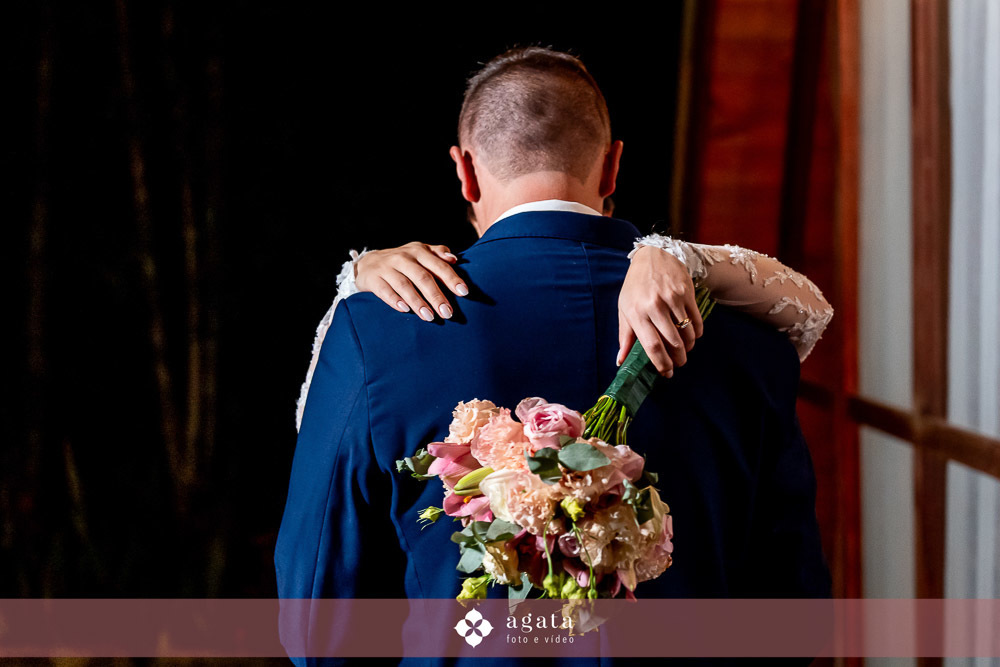 casamento na igreja-casamento curitiba-fotografo de casamento-casamento curitiba-fotografo cwb-vestido de noiva-noiva curitibana-casamento catolico-casamento na igreja catolica-casamento catolico curitiba-casamento na igreja-noivos catolicos-noivos 