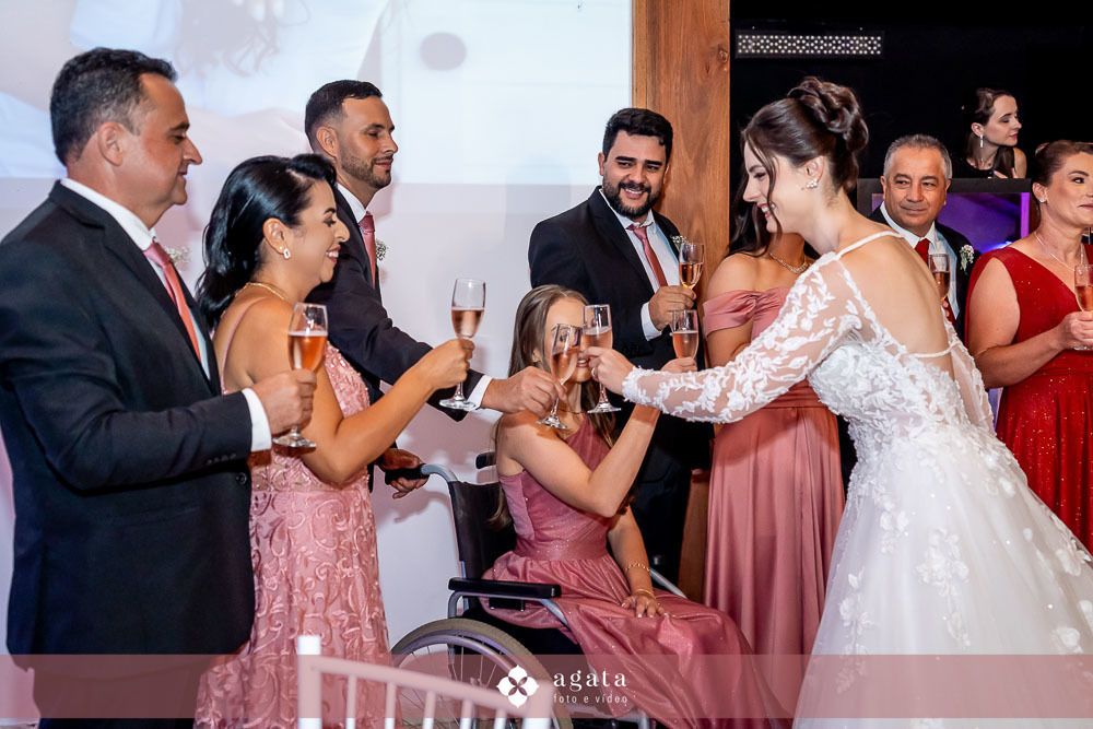 casamento na igreja-casamento curitiba-fotografo de casamento-casamento curitiba-fotografo cwb-vestido de noiva-noiva curitibana-casamento catolico-casamento na igreja catolica-casamento catolico curitiba-casamento na igreja-noivos catolicos-noivos 