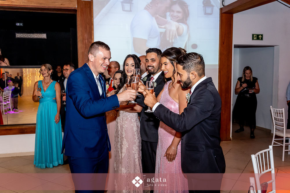 casamento na igreja-casamento curitiba-fotografo de casamento-casamento curitiba-fotografo cwb-vestido de noiva-noiva curitibana-casamento catolico-casamento na igreja catolica-casamento catolico curitiba-casamento na igreja-noivos catolicos-noivos 