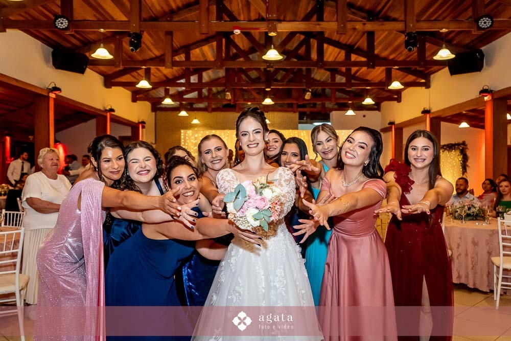 casamento na igreja-casamento curitiba-fotografo de casamento-casamento curitiba-fotografo cwb-vestido de noiva-noiva curitibana-casamento catolico-casamento na igreja catolica-casamento catolico curitiba-casamento na igreja-noivos catolicos-noivos 