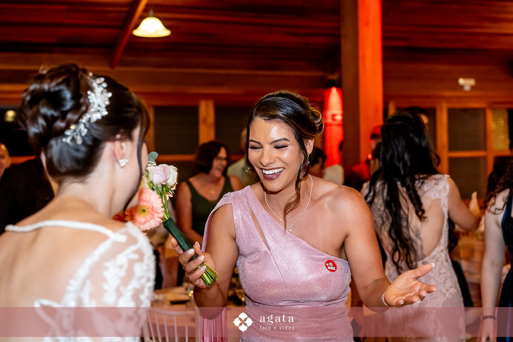 casamento na igreja-casamento curitiba-fotografo de casamento-casamento curitiba-fotografo cwb-vestido de noiva-noiva curitibana-casamento catolico-casamento na igreja catolica-casamento catolico curitiba-casamento na igreja-noivos catolicos-noivos 