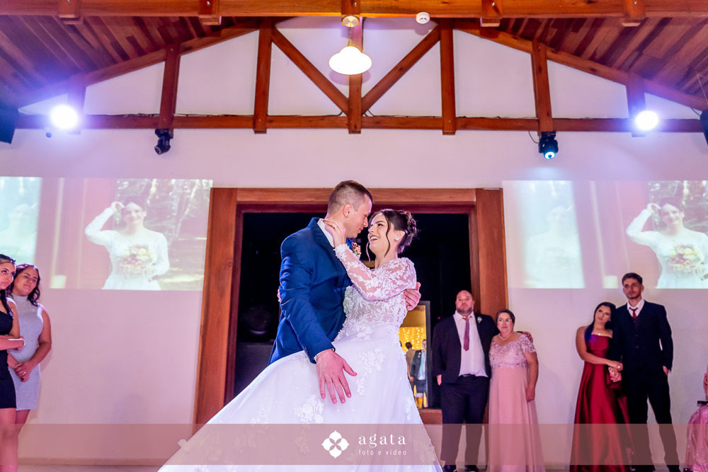 casamento na igreja-casamento curitiba-fotografo de casamento-casamento curitiba-fotografo cwb-vestido de noiva-noiva curitibana-casamento catolico-casamento na igreja catolica-casamento catolico curitiba-casamento na igreja-noivos catolicos-noivos 