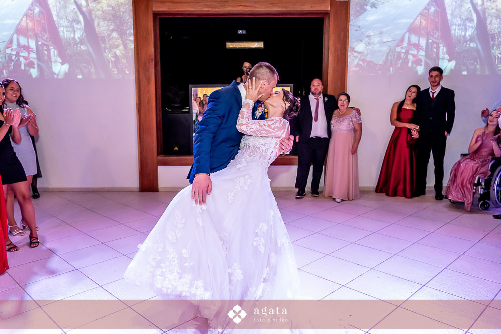 casamento na igreja-casamento curitiba-fotografo de casamento-casamento curitiba-fotografo cwb-vestido de noiva-noiva curitibana-casamento catolico-casamento na igreja catolica-casamento catolico curitiba-casamento na igreja-noivos catolicos-noivos 
