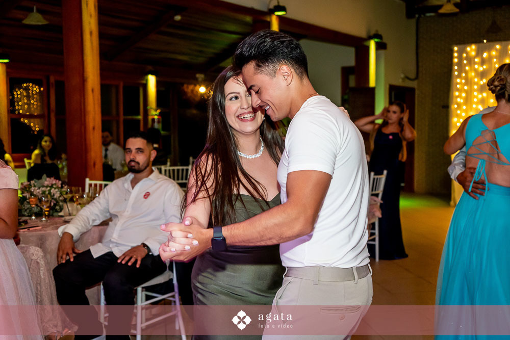 casamento na igreja-casamento curitiba-fotografo de casamento-casamento curitiba-fotografo cwb-vestido de noiva-noiva curitibana-casamento catolico-casamento na igreja catolica-casamento catolico curitiba-casamento na igreja-noivos catolicos-noivos 