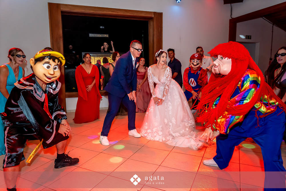 casamento na igreja-casamento curitiba-fotografo de casamento-casamento curitiba-fotografo cwb-vestido de noiva-noiva curitibana-casamento catolico-casamento na igreja catolica-casamento catolico curitiba-casamento na igreja-noivos catolicos-noivos 