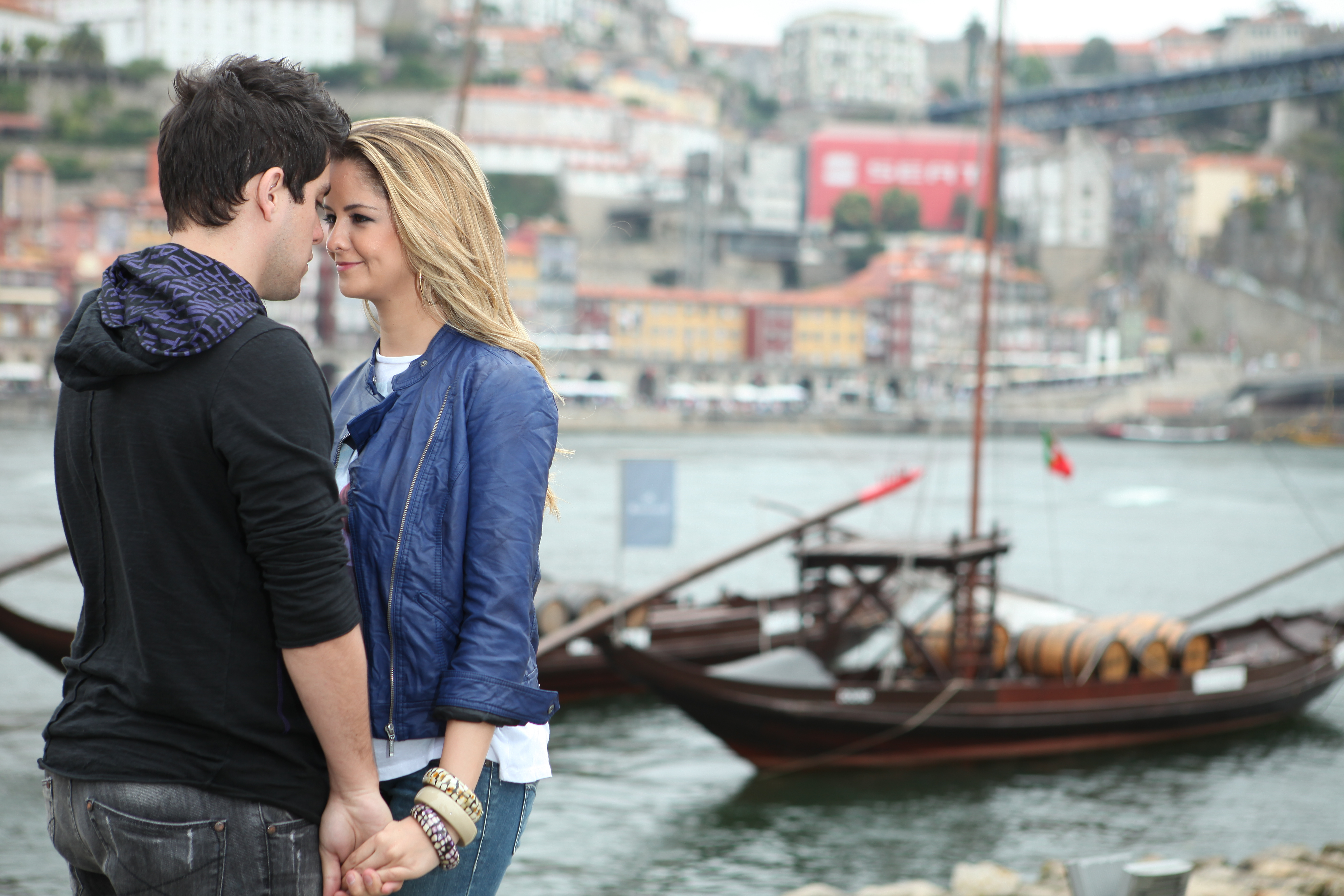 Ensaio de Casal - Dupla Maria Cecilia e Rodolfo - realizado em Portugal nas cidades de Lisboa, Porto e Fátima. Leo Matsuda Fotografias