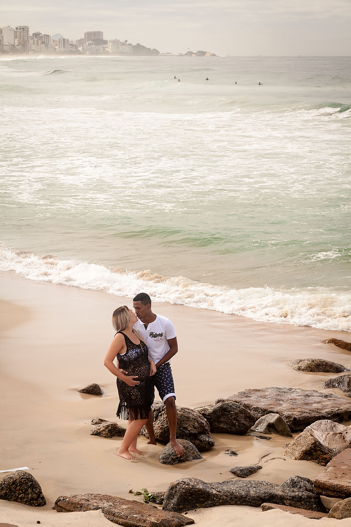 ensaio gestante na praia do leblon, rio de janeiro, rj