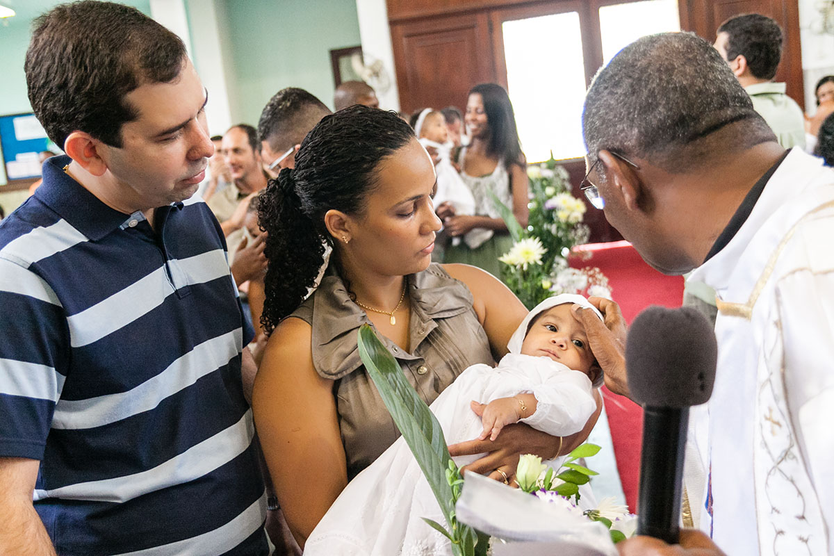 batizado do miguel ângelo, na igreja nossa senhora da consolata, benfica, rio de janeiro, rj