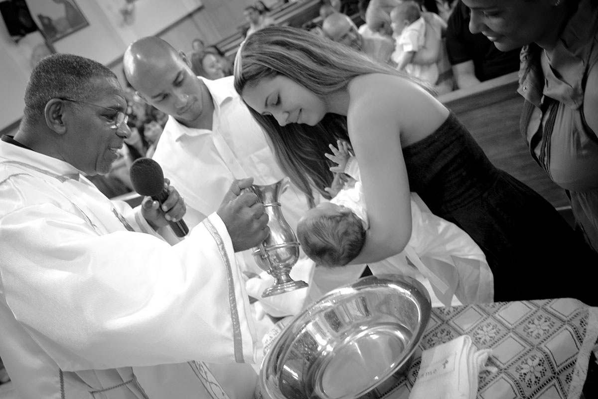 batizado do miguel ângelo, na igreja nossa senhora da consolata, benfica, rio de janeiro, rj