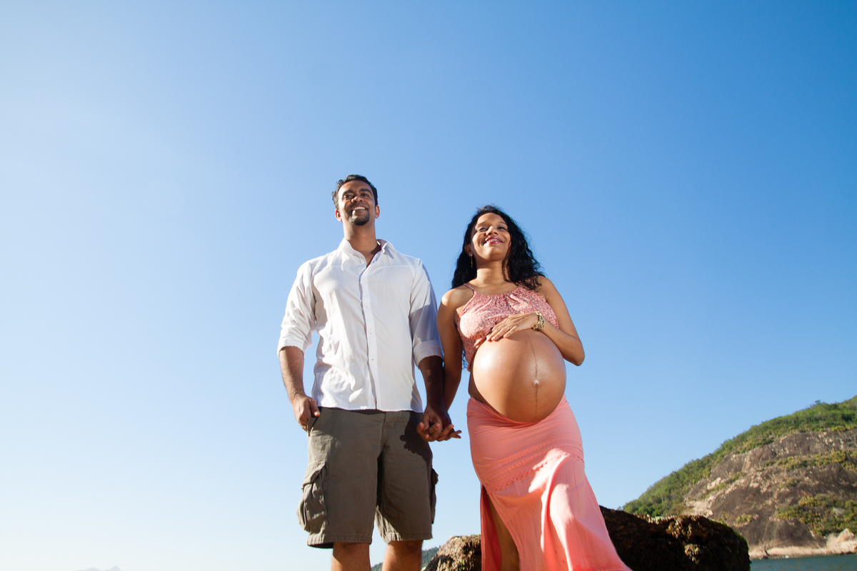 ensaio gestante de gêmeos na praia vermelha, urca, rio de janeiro, rj