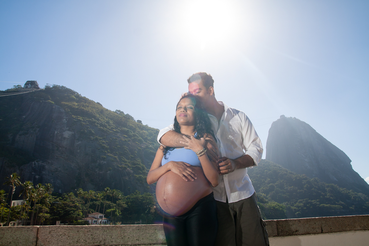 ensaio gestante de gêmeos na praia vermelha, urca, rio de janeiro, rj