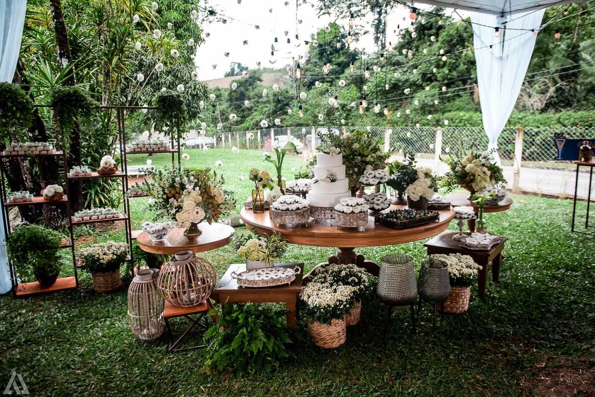 Wedding Casamento Buffet Making Off Decoração Cerimonialista Fotógrafo Vestido Noiva Noivo Camila Hoffmann Cerimonial Elimeire Assessoria de Evento Dani Vidal Vila Nova La Belle Maison Lena Buffet Casarão Penedo Diva Buffet Buquê Resende Penedo Itatiaia