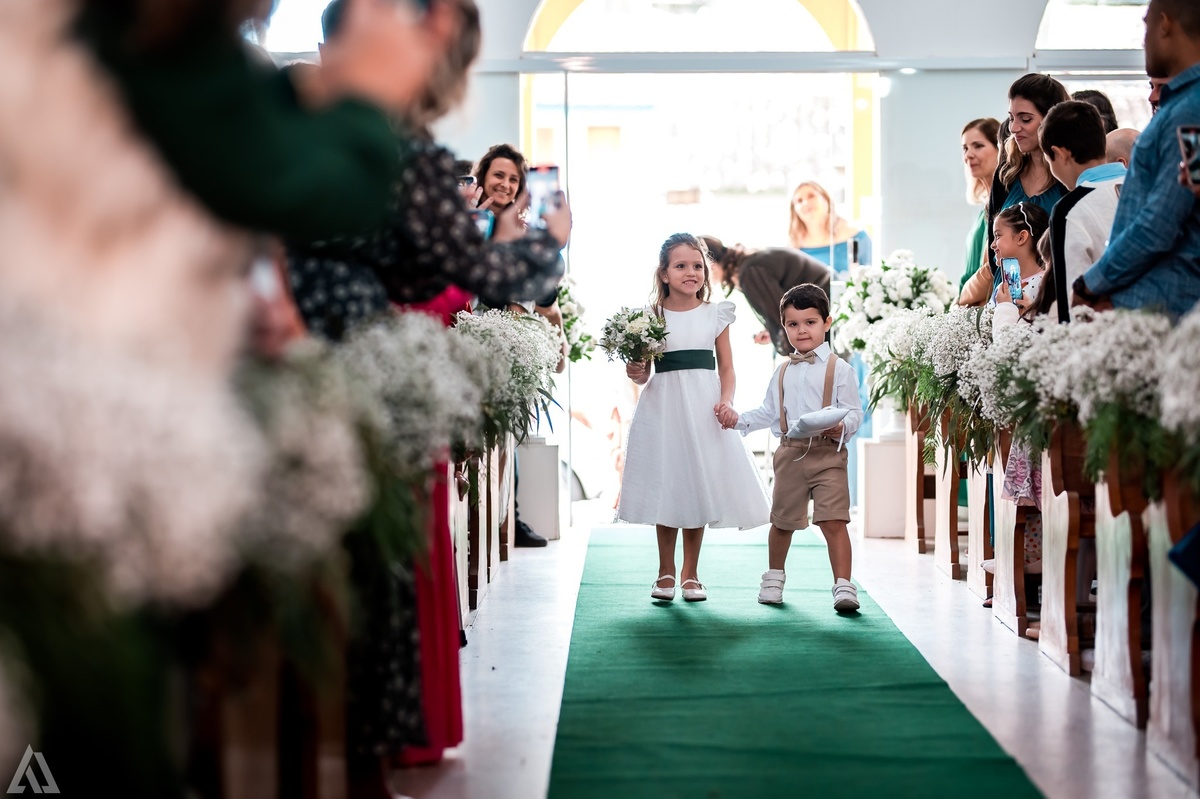 Wedding Casamento Buffet Making Off Decoração Cerimonialista Fotógrafo Vestido Noiva Noivo Camila Hoffmann Cerimonial Elimeire Assessoria de Evento Dani Vidal Vila Nova La Belle Maison Lena Buffet Casarão Penedo Diva Buffet Buquê Resende Penedo Itatiaia