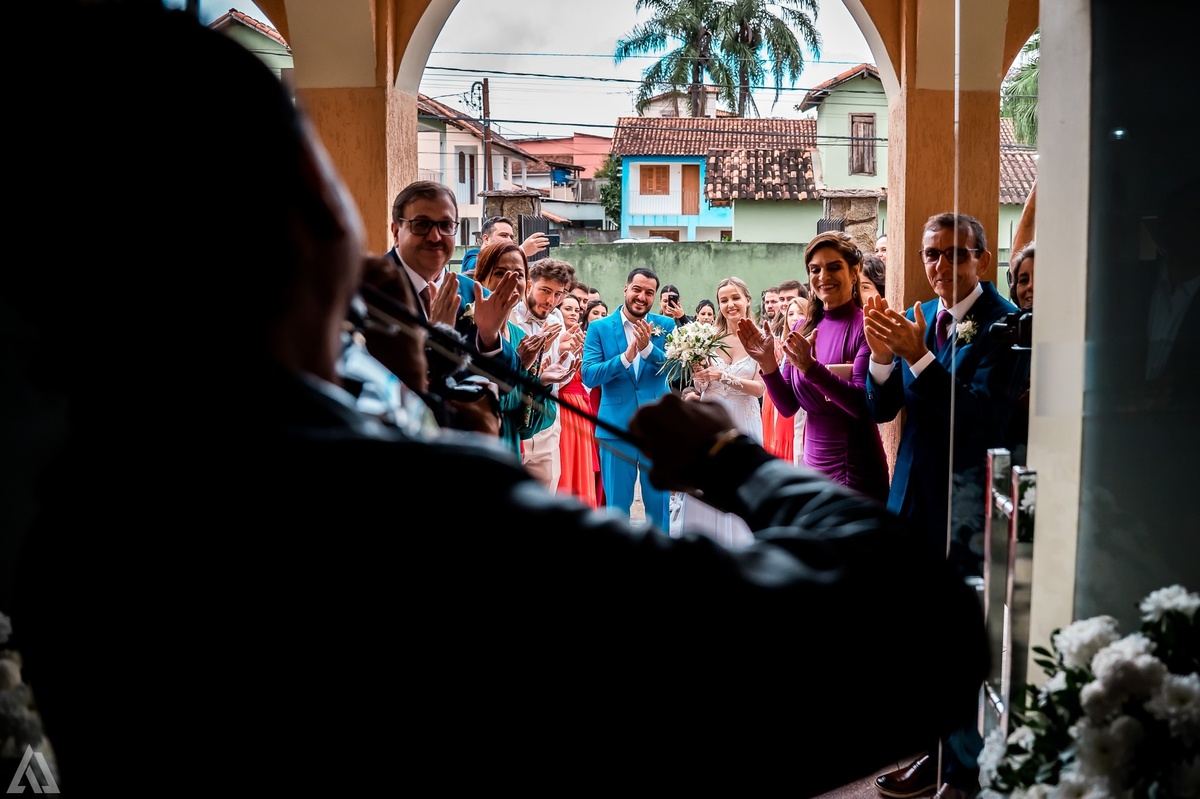 Wedding Casamento Buffet Making Off Decoração Cerimonialista Fotógrafo Vestido Noiva Noivo Camila Hoffmann Cerimonial Elimeire Assessoria de Evento Dani Vidal Vila Nova La Belle Maison Lena Buffet Casarão Penedo Diva Buffet Buquê Resende Penedo Itatiaia