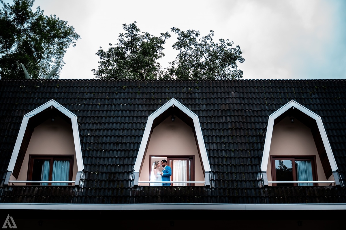 Wedding Casamento Buffet Making Off Decoração Cerimonialista Fotógrafo Vestido Noiva Noivo Camila Hoffmann Cerimonial Elimeire Assessoria de Evento Dani Vidal Vila Nova La Belle Maison Lena Buffet Casarão Penedo Diva Buffet Buquê Resende Penedo Itatiaia