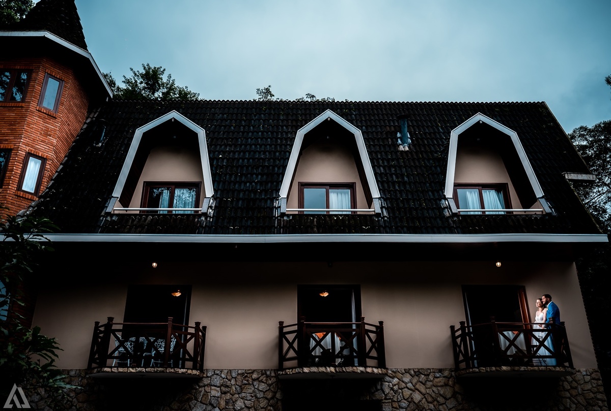 Wedding Casamento Buffet Making Off Decoração Cerimonialista Fotógrafo Vestido Noiva Noivo Camila Hoffmann Cerimonial Elimeire Assessoria de Evento Dani Vidal Vila Nova La Belle Maison Lena Buffet Casarão Penedo Diva Buffet Buquê Resende Penedo Itatiaia