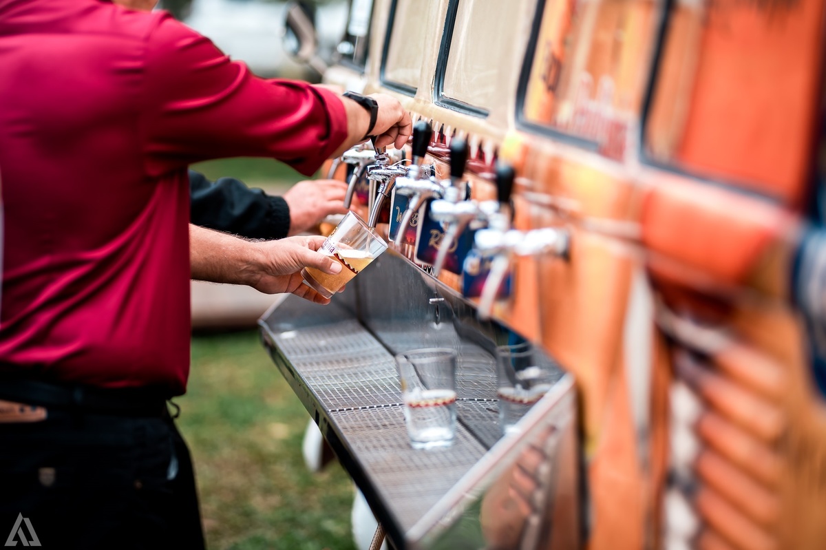 Wedding Casamento Buffet Making Off Decoração Cerimonialista Fotógrafo Vestido Noiva Noivo Camila Hoffmann Cerimonial Elimeire Assessoria de Evento Dani Vidal Vila Nova La Belle Maison Lena Buffet Casarão Penedo Diva Buffet Buquê Resende Penedo Itatiaia