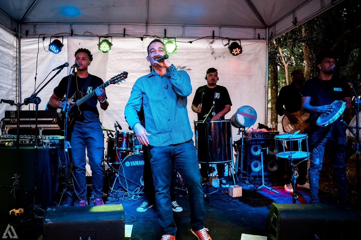 Wedding Casamento Buffet Making Off Decoração Cerimonialista Fotógrafo Vestido Noiva Noivo Camila Hoffmann Cerimonial Elimeire Assessoria de Evento Dani Vidal Vila Nova La Belle Maison Lena Buffet Casarão Penedo Diva Buffet Buquê Resende Penedo Itatiaia