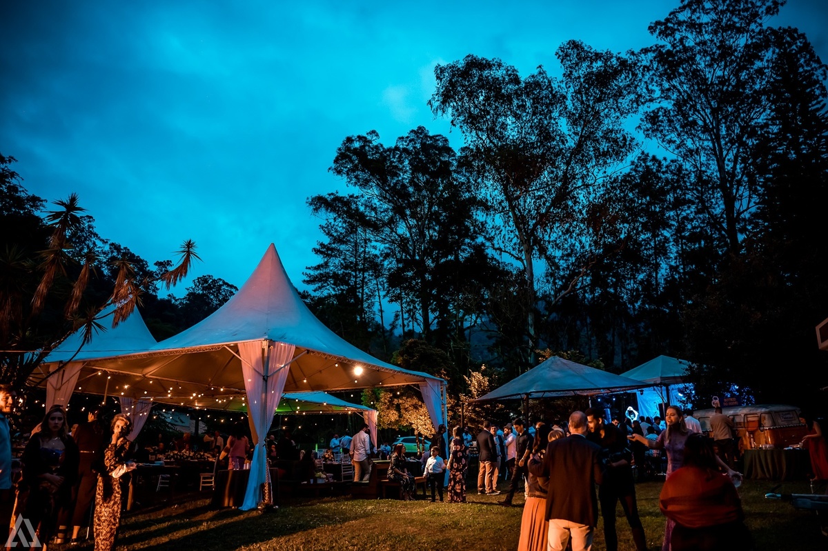 Wedding Casamento Buffet Making Off Decoração Cerimonialista Fotógrafo Vestido Noiva Noivo Camila Hoffmann Cerimonial Elimeire Assessoria de Evento Dani Vidal Vila Nova La Belle Maison Lena Buffet Casarão Penedo Diva Buffet Buquê Resende Penedo Itatiaia