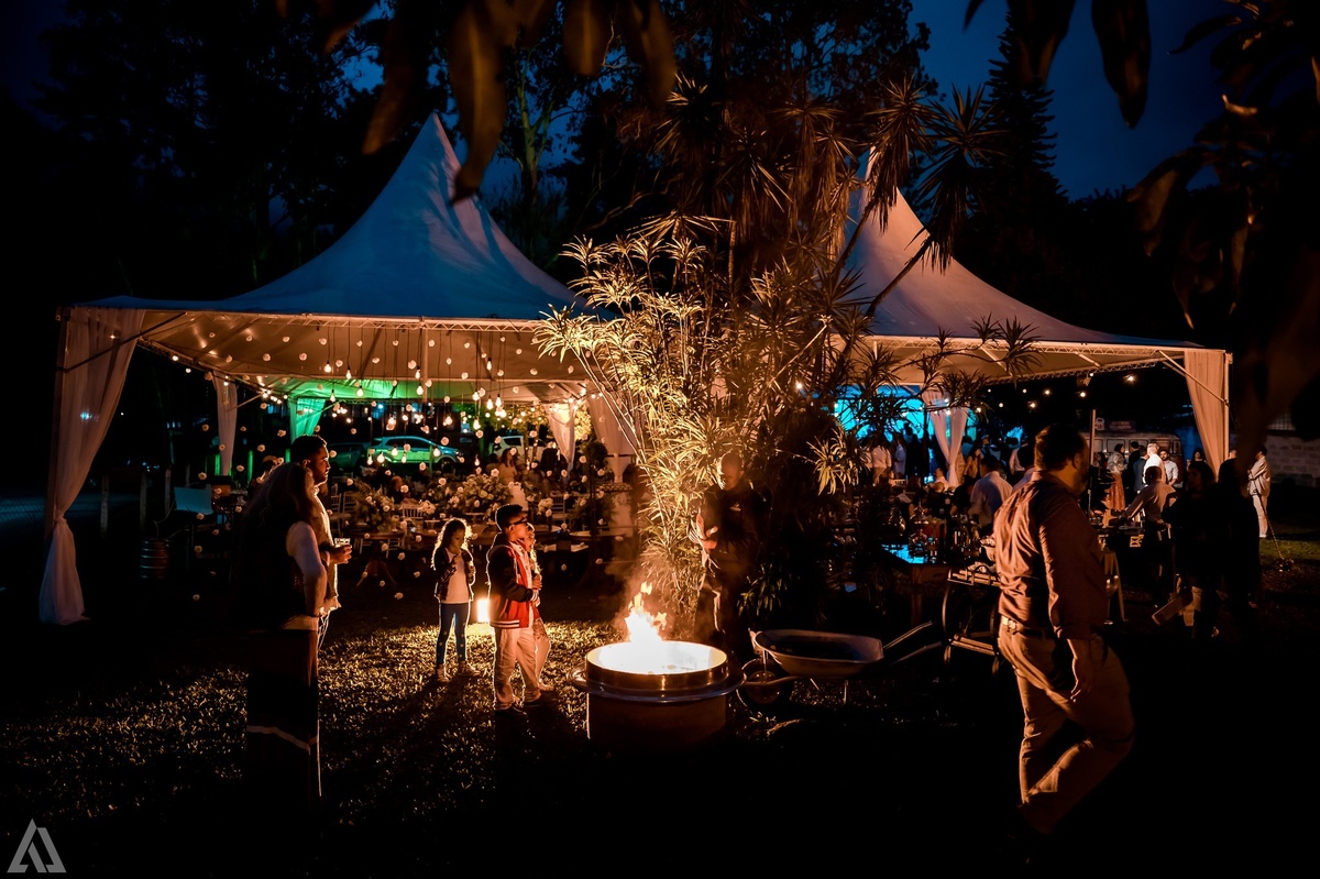 Wedding Casamento Buffet Making Off Decoração Cerimonialista Fotógrafo Vestido Noiva Noivo Camila Hoffmann Cerimonial Elimeire Assessoria de Evento Dani Vidal Vila Nova La Belle Maison Lena Buffet Casarão Penedo Diva Buffet Buquê Resende Penedo Itatiaia