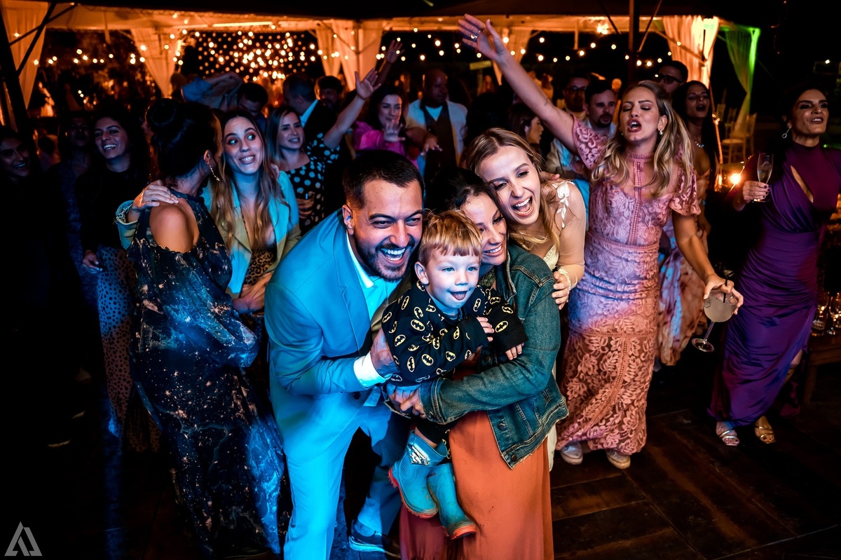 Wedding Casamento Buffet Making Off Decoração Cerimonialista Fotógrafo Vestido Noiva Noivo Camila Hoffmann Cerimonial Elimeire Assessoria de Evento Dani Vidal Vila Nova La Belle Maison Lena Buffet Casarão Penedo Diva Buffet Buquê Resende Penedo Itatiaia