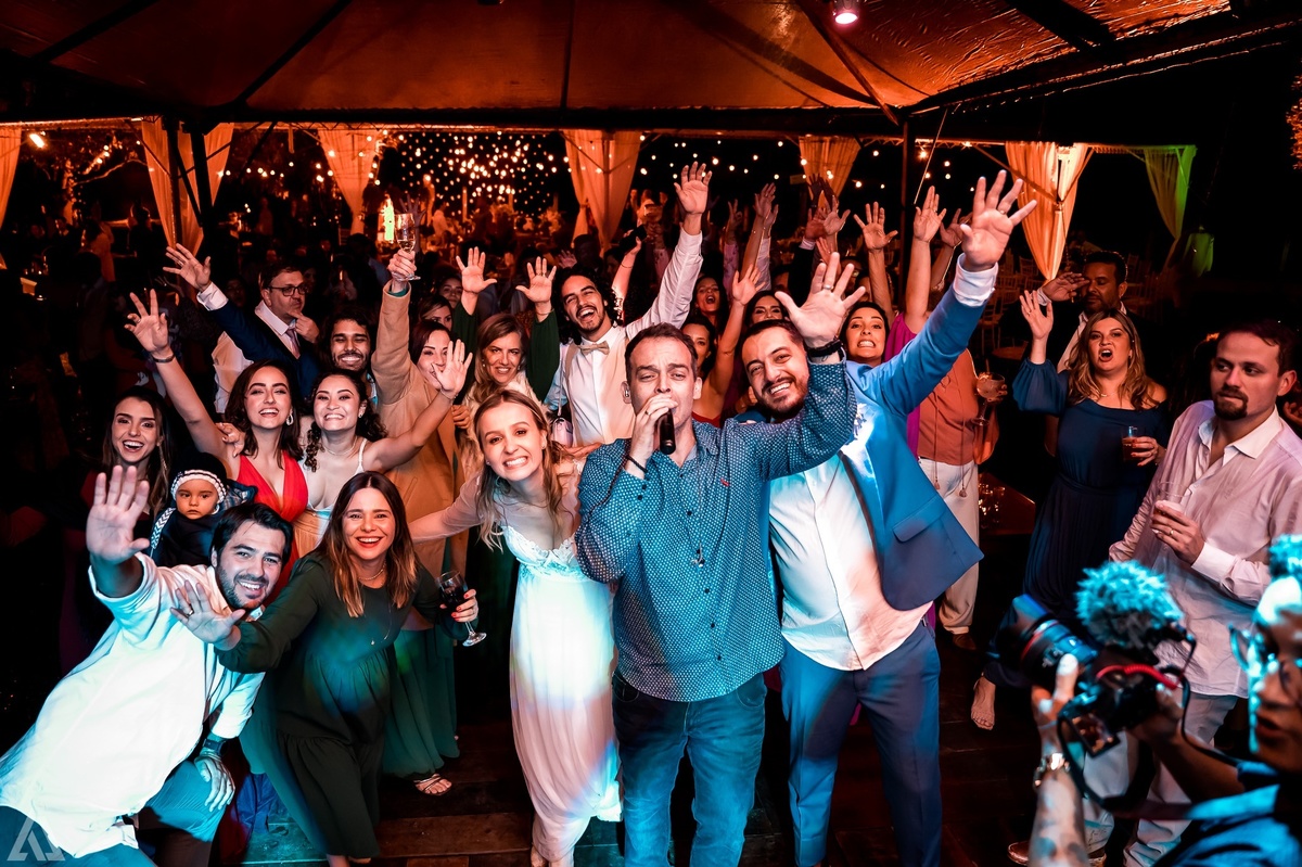 Wedding Casamento Buffet Making Off Decoração Cerimonialista Fotógrafo Vestido Noiva Noivo Camila Hoffmann Cerimonial Elimeire Assessoria de Evento Dani Vidal Vila Nova La Belle Maison Lena Buffet Casarão Penedo Diva Buffet Buquê Resende Penedo Itatiaia