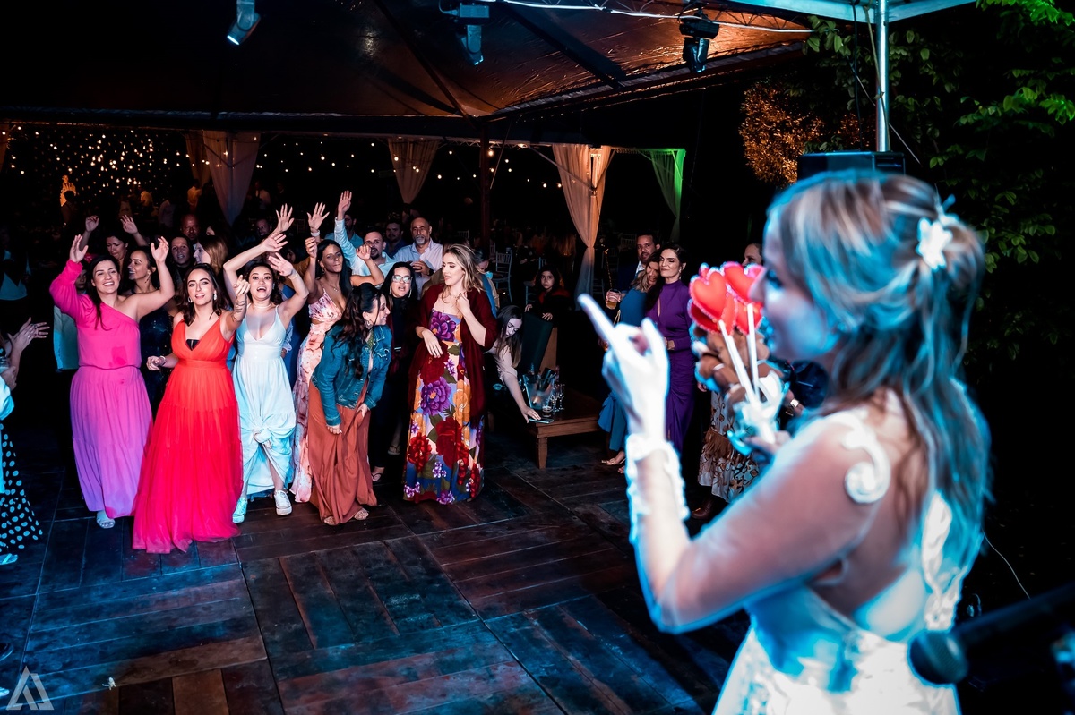 Wedding Casamento Buffet Making Off Decoração Cerimonialista Fotógrafo Vestido Noiva Noivo Camila Hoffmann Cerimonial Elimeire Assessoria de Evento Dani Vidal Vila Nova La Belle Maison Lena Buffet Casarão Penedo Diva Buffet Buquê Resende Penedo Itatiaia