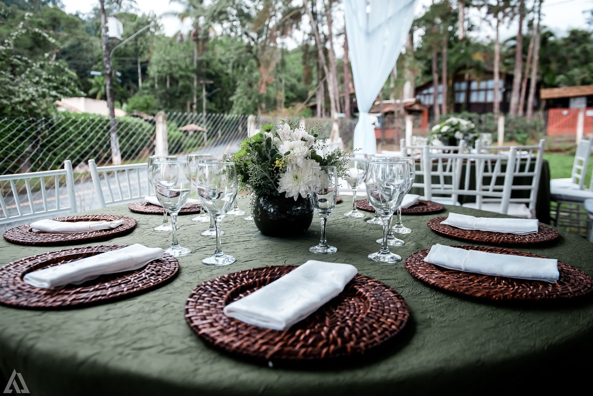 Wedding Casamento Buffet Making Off Decoração Cerimonialista Fotógrafo Vestido Noiva Noivo Camila Hoffmann Cerimonial Elimeire Assessoria de Evento Dani Vidal Vila Nova La Belle Maison Lena Buffet Casarão Penedo Diva Buffet Buquê Resende Penedo Itatiaia