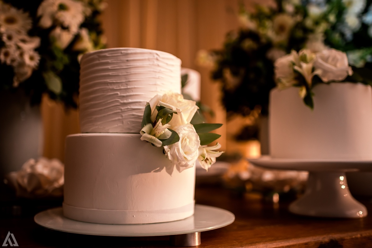 Wedding Casamento Buffet Making Off Decoração Cerimonialista Fotógrafo Vestido Noiva Noivo Camila Hoffmann Cerimonial Elimeire Assessoria de Evento Dani Vidal Vila Nova La Belle Maison Lena Buffet Casarão Penedo Diva Buffet Buquê Resende Penedo Itatiaia