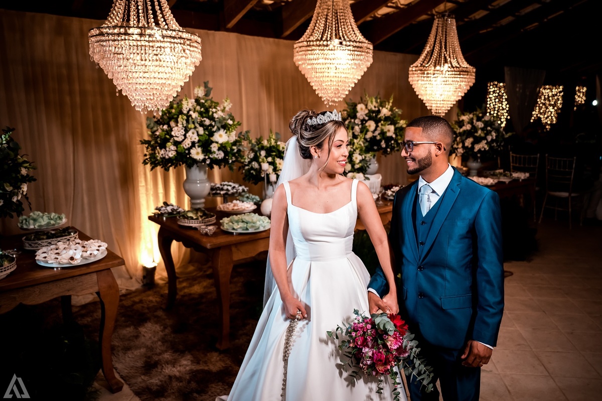 Wedding Casamento Buffet Making Off Decoração Cerimonialista Fotógrafo Vestido Noiva Noivo Camila Hoffmann Cerimonial Elimeire Assessoria de Evento Dani Vidal Vila Nova La Belle Maison Lena Buffet Casarão Penedo Diva Buffet Buquê Resende Penedo Itatiaia