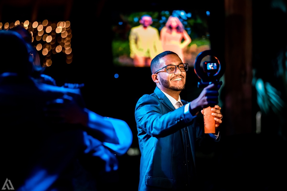 Wedding Casamento Buffet Making Off Decoração Cerimonialista Fotógrafo Vestido Noiva Noivo Camila Hoffmann Cerimonial Elimeire Assessoria de Evento Dani Vidal Vila Nova La Belle Maison Lena Buffet Casarão Penedo Diva Buffet Buquê Resende Penedo Itatiaia