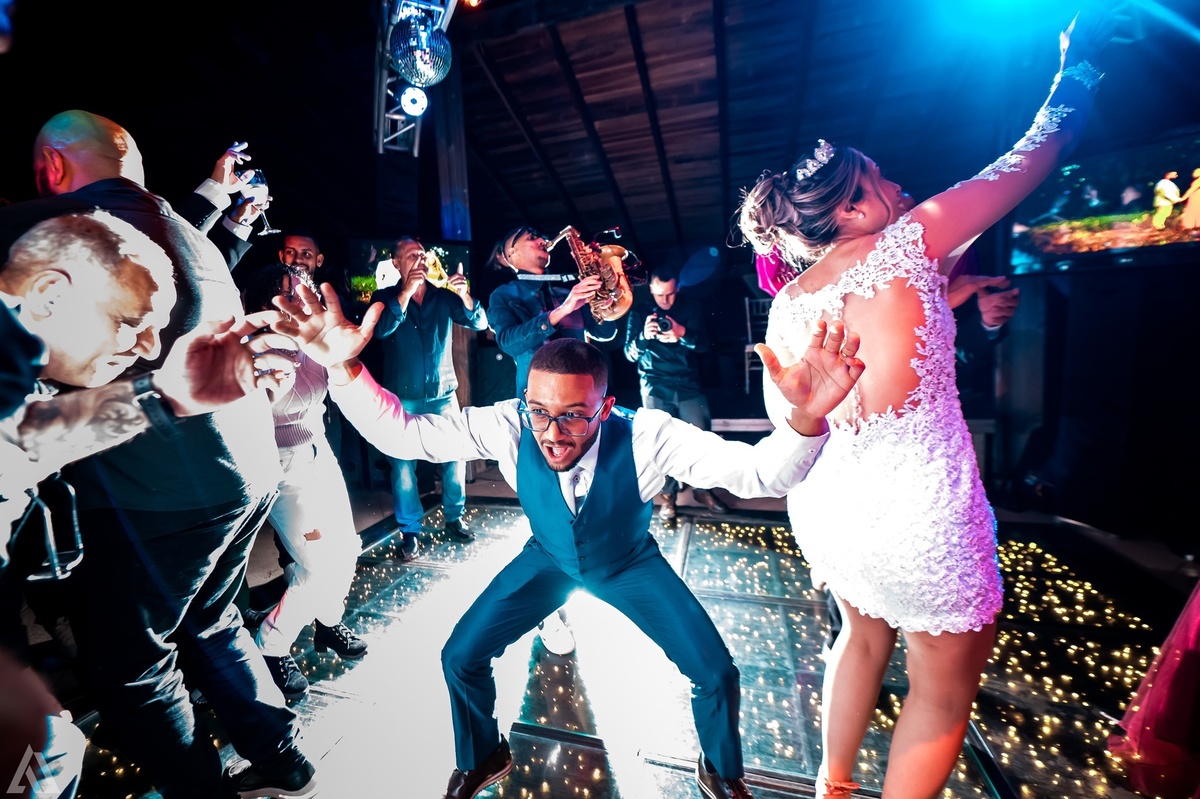 Wedding Casamento Buffet Making Off Decoração Cerimonialista Fotógrafo Vestido Noiva Noivo Camila Hoffmann Cerimonial Elimeire Assessoria de Evento Dani Vidal Vila Nova La Belle Maison Lena Buffet Casarão Penedo Diva Buffet Buquê Resende Penedo Itatiaia