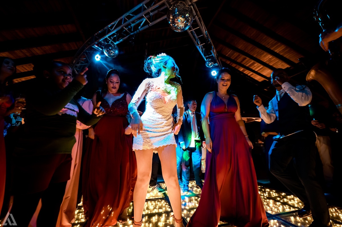 Wedding Casamento Buffet Making Off Decoração Cerimonialista Fotógrafo Vestido Noiva Noivo Camila Hoffmann Cerimonial Elimeire Assessoria de Evento Dani Vidal Vila Nova La Belle Maison Lena Buffet Casarão Penedo Diva Buffet Buquê Resende Penedo Itatiaia