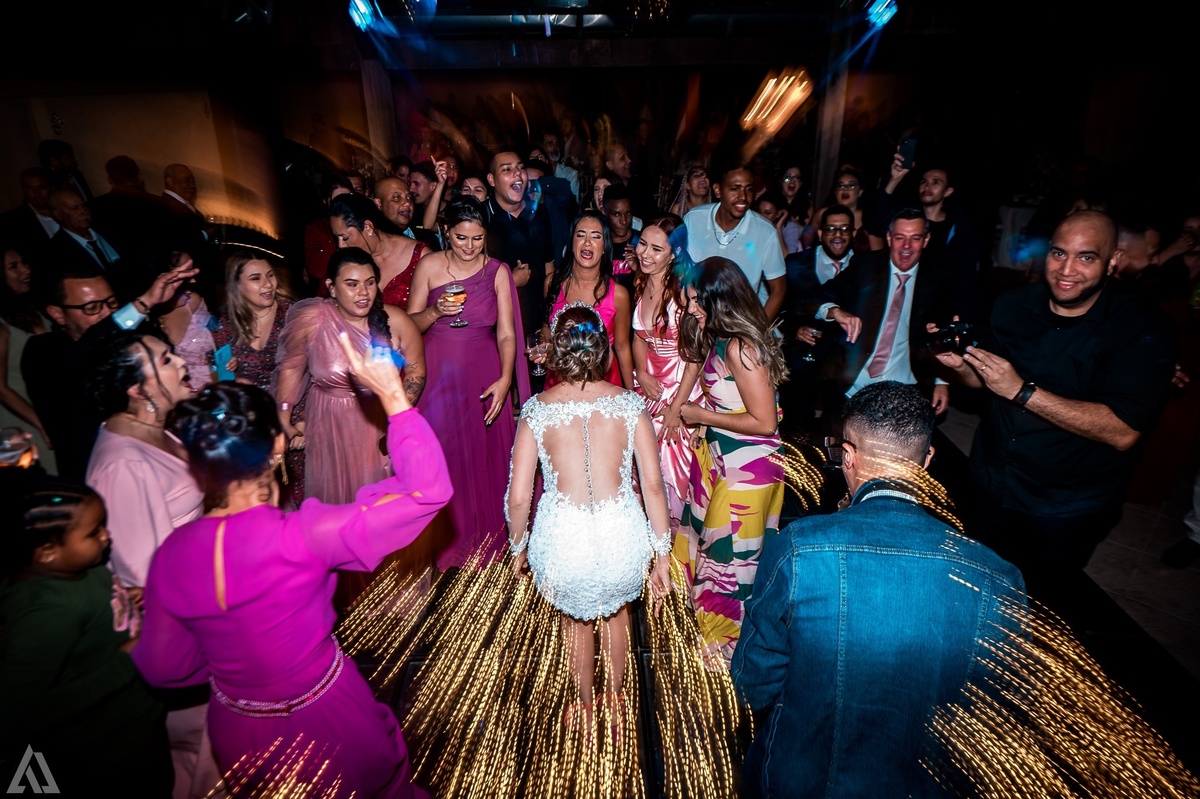 Wedding Casamento Buffet Making Off Decoração Cerimonialista Fotógrafo Vestido Noiva Noivo Camila Hoffmann Cerimonial Elimeire Assessoria de Evento Dani Vidal Vila Nova La Belle Maison Lena Buffet Casarão Penedo Diva Buffet Buquê Resende Penedo Itatiaia