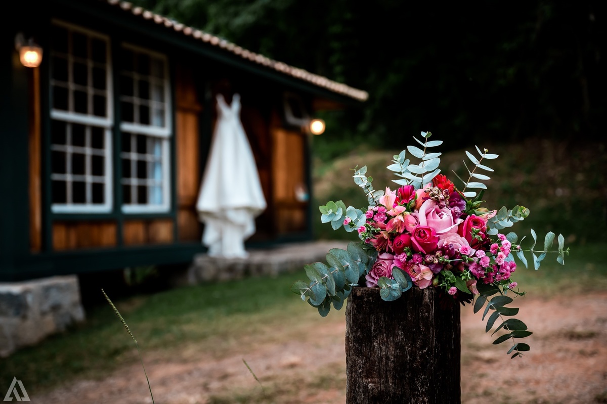 Wedding Casamento Buffet Making Off Decoração Cerimonialista Fotógrafo Vestido Noiva Noivo Camila Hoffmann Cerimonial Elimeire Assessoria de Evento Dani Vidal Vila Nova La Belle Maison Lena Buffet Casarão Penedo Diva Buffet Buquê Resende Penedo Itatiaia