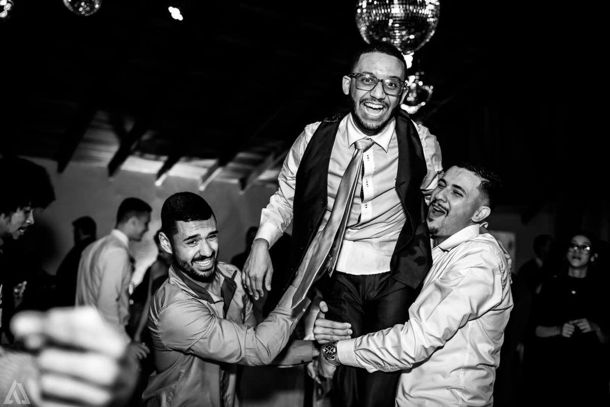 Wedding Casamento Buffet Making Off Decoração Cerimonialista Fotógrafo Vestido Noiva Noivo Camila Hoffmann Cerimonial Elimeire Assessoria de Evento Dani Vidal Vila Nova La Belle Maison Lena Buffet Casarão Penedo Diva Buffet Buquê Resende Penedo Itatiaia