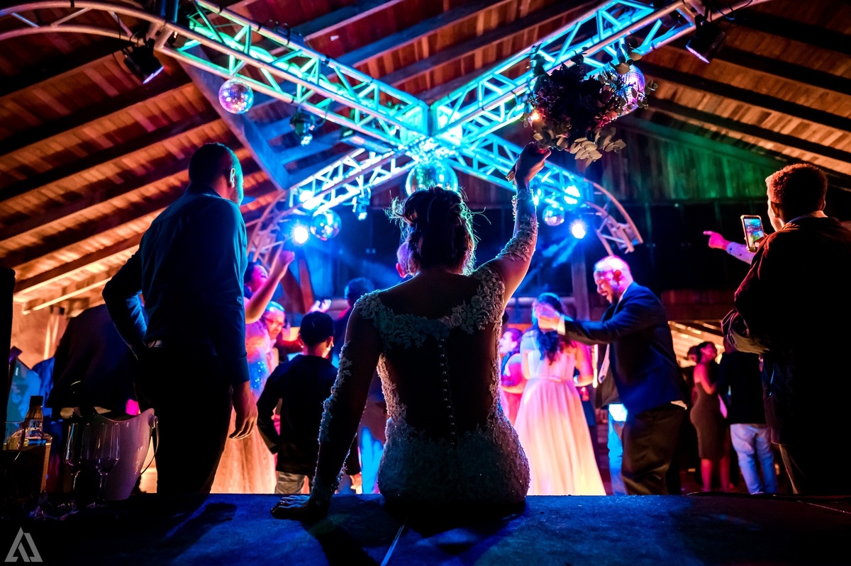 Wedding Casamento Buffet Making Off Decoração Cerimonialista Fotógrafo Vestido Noiva Noivo Camila Hoffmann Cerimonial Elimeire Assessoria de Evento Dani Vidal Vila Nova La Belle Maison Lena Buffet Casarão Penedo Diva Buffet Buquê Resende Penedo Itatiaia