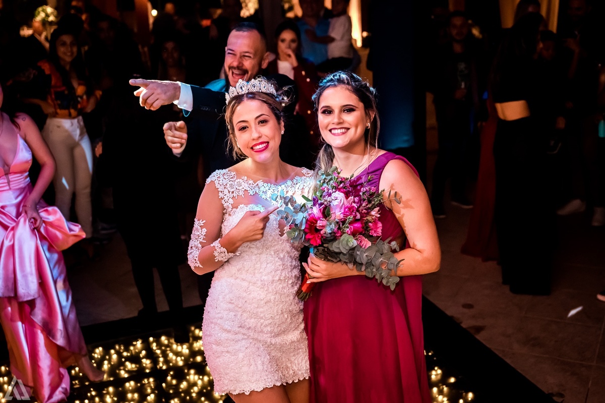 Wedding Casamento Buffet Making Off Decoração Cerimonialista Fotógrafo Vestido Noiva Noivo Camila Hoffmann Cerimonial Elimeire Assessoria de Evento Dani Vidal Vila Nova La Belle Maison Lena Buffet Casarão Penedo Diva Buffet Buquê Resende Penedo Itatiaia