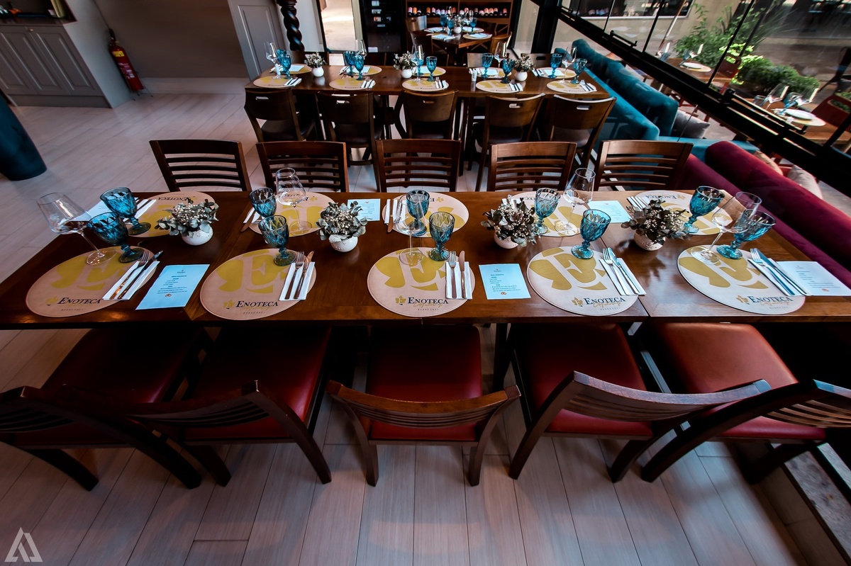 Wedding Casamento Buffet Making Off Decoração Cerimonialista Fotógrafo Vestido Noiva Noivo Camila Hoffmann Cerimonial Elimeire Assessoria de Evento Dani Vidal Vila Nova La Belle Maison Lena Buffet Casarão Penedo Diva Buffet Buquê Resende Penedo Itatiaia