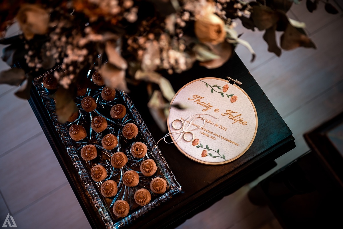 Wedding Casamento Buffet Making Off Decoração Cerimonialista Fotógrafo Vestido Noiva Noivo Camila Hoffmann Cerimonial Elimeire Assessoria de Evento Dani Vidal Vila Nova La Belle Maison Lena Buffet Casarão Penedo Diva Buffet Buquê Resende Penedo Itatiaia