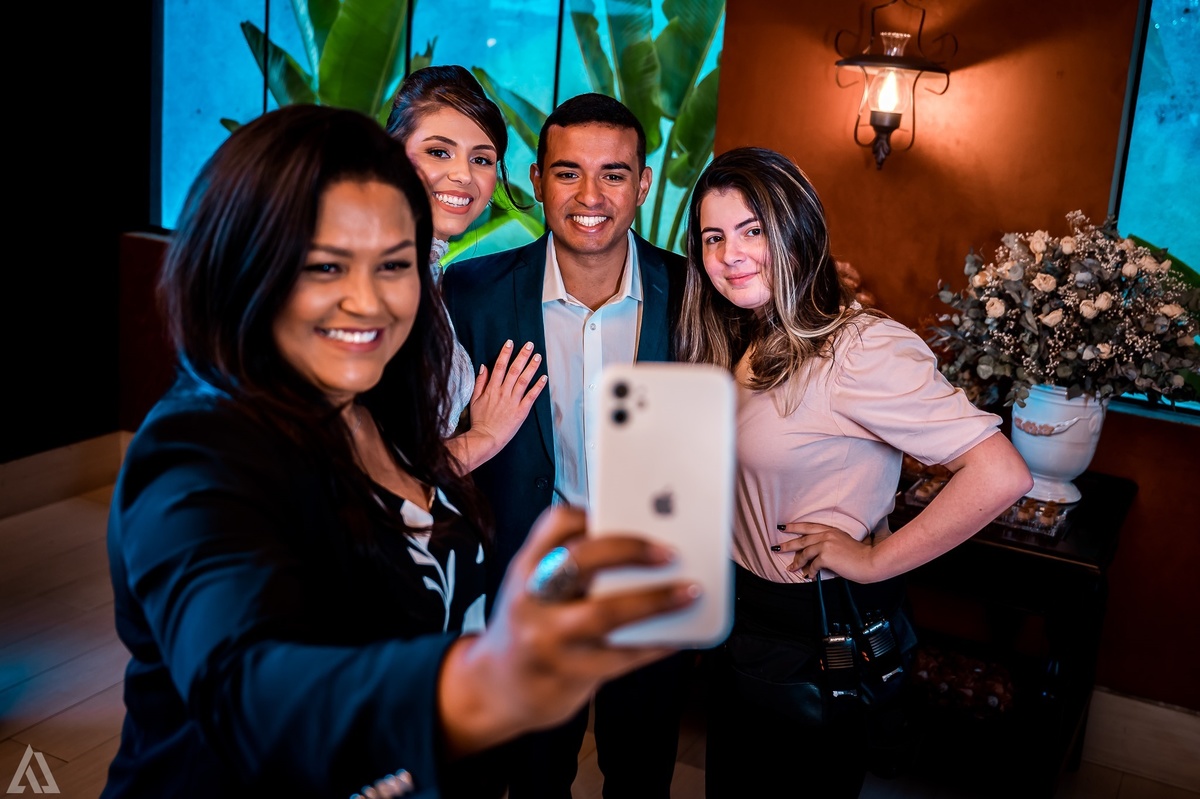 Wedding Casamento Buffet Making Off Decoração Cerimonialista Fotógrafo Vestido Noiva Noivo Camila Hoffmann Cerimonial Elimeire Assessoria de Evento Dani Vidal Vila Nova La Belle Maison Lena Buffet Casarão Penedo Diva Buffet Buquê Resende Penedo Itatiaia