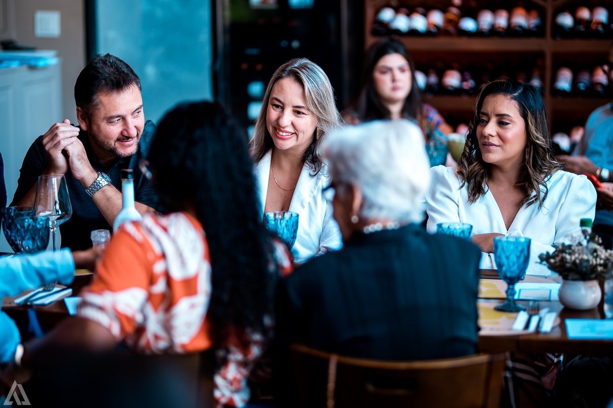 Wedding Casamento Buffet Making Off Decoração Cerimonialista Fotógrafo Vestido Noiva Noivo Camila Hoffmann Cerimonial Elimeire Assessoria de Evento Dani Vidal Vila Nova La Belle Maison Lena Buffet Casarão Penedo Diva Buffet Buquê Resende Penedo Itatiaia