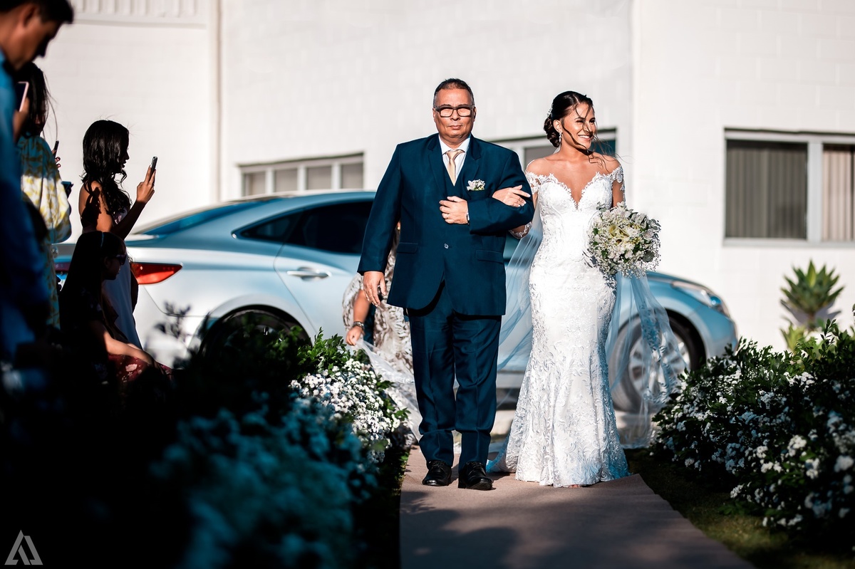 Wedding Casamento Buffet Making Off Decoração Cerimonialista Fotógrafo Vestido Noiva Noivo Camila Hoffmann Cerimonial Elimeire Assessoria de Evento Dani Vidal Vila Nova La Belle Maison Lena Buffet Casarão Penedo Diva Buffet Buquê Resende Penedo Itatiaia