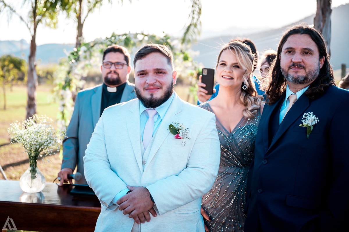 Wedding Casamento Buffet Making Off Decoração Cerimonialista Fotógrafo Vestido Noiva Noivo Camila Hoffmann Cerimonial Elimeire Assessoria de Evento Dani Vidal Vila Nova La Belle Maison Lena Buffet Casarão Penedo Diva Buffet Buquê Resende Penedo Itatiaia