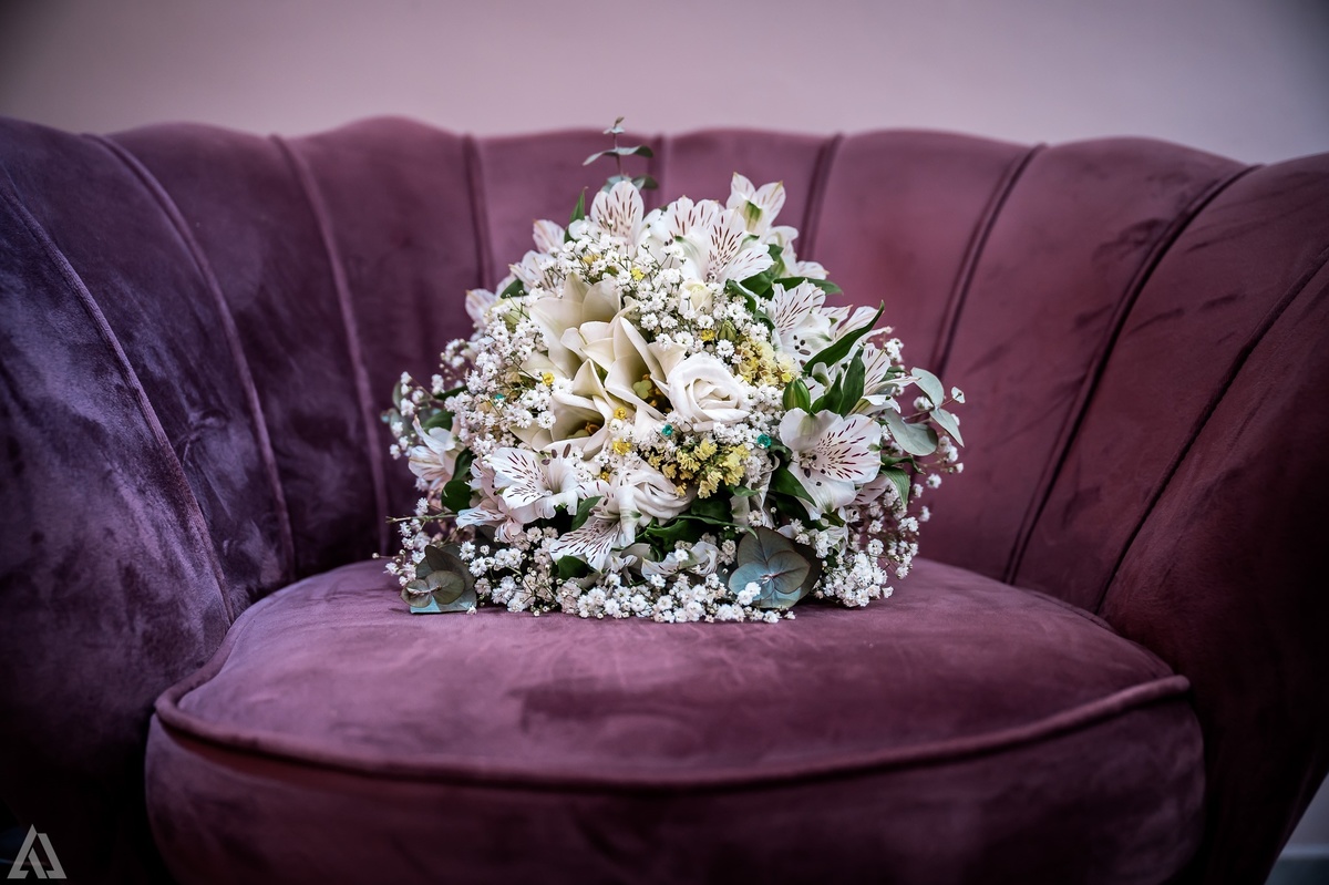 Wedding Casamento Buffet Making Off Decoração Cerimonialista Fotógrafo Vestido Noiva Noivo Camila Hoffmann Cerimonial Elimeire Assessoria de Evento Dani Vidal Vila Nova La Belle Maison Lena Buffet Casarão Penedo Diva Buffet Buquê Resende Penedo Itatiaia