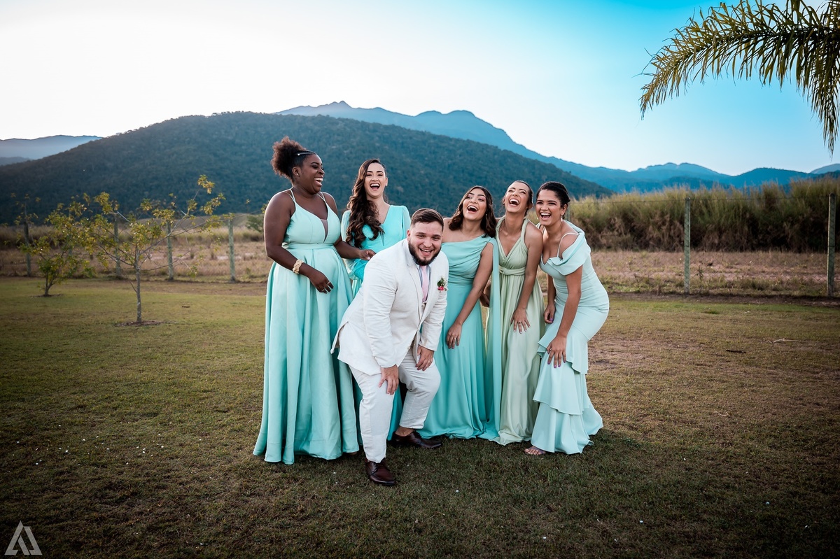 Wedding Casamento Buffet Making Off Decoração Cerimonialista Fotógrafo Vestido Noiva Noivo Camila Hoffmann Cerimonial Elimeire Assessoria de Evento Dani Vidal Vila Nova La Belle Maison Lena Buffet Casarão Penedo Diva Buffet Buquê Resende Penedo Itatiaia