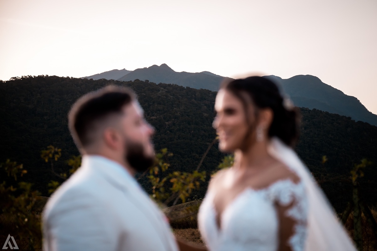 Wedding Casamento Buffet Making Off Decoração Cerimonialista Fotógrafo Vestido Noiva Noivo Camila Hoffmann Cerimonial Elimeire Assessoria de Evento Dani Vidal Vila Nova La Belle Maison Lena Buffet Casarão Penedo Diva Buffet Buquê Resende Penedo Itatiaia