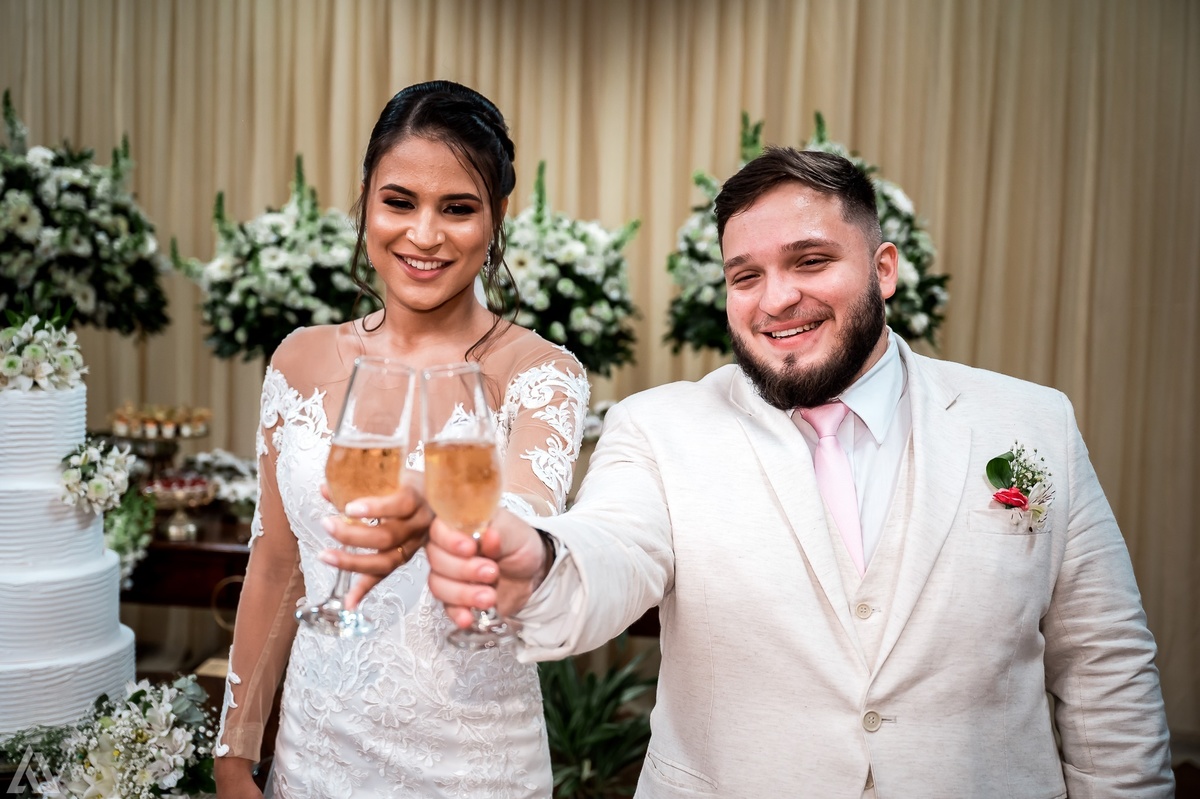 Wedding Casamento Buffet Making Off Decoração Cerimonialista Fotógrafo Vestido Noiva Noivo Camila Hoffmann Cerimonial Elimeire Assessoria de Evento Dani Vidal Vila Nova La Belle Maison Lena Buffet Casarão Penedo Diva Buffet Buquê Resende Penedo Itatiaia