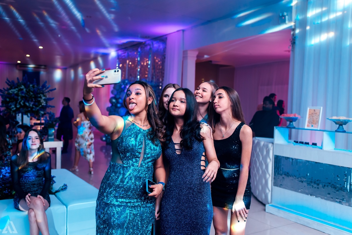 Ensaio Festa Book Teen Debutante 15 Anos Alex Jardim Fotografia Fotógrafo Makink Off Resende Itatiaia Penedo Porto Real Quatis Barra Mansa Volta Redonda Lena Buffet La Belle Maison Estela Dani Vidal Elimeire Laurino Camila Hoffmann Cerimonial Maquiadora