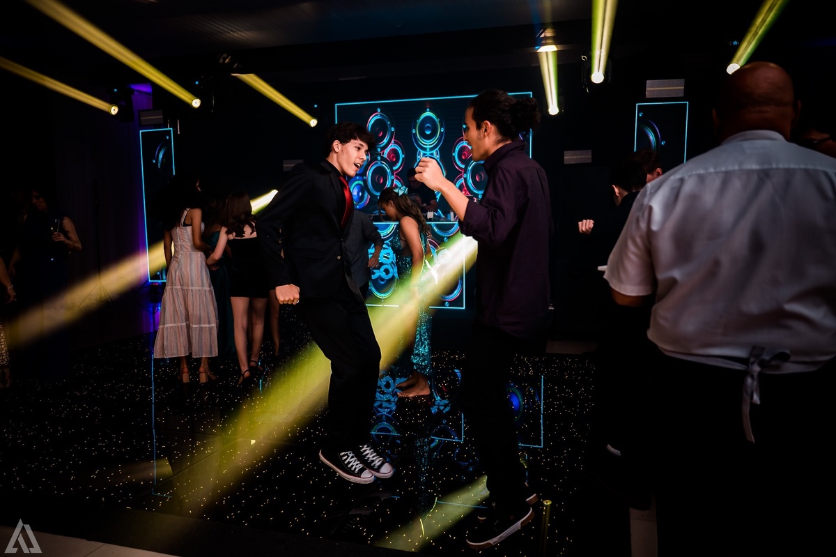 Ensaio Festa Book Teen Debutante 15 Anos Alex Jardim Fotografia Fotógrafo Makink Off Resende Itatiaia Penedo Porto Real Quatis Barra Mansa Volta Redonda Lena Buffet La Belle Maison Estela Dani Vidal Elimeire Laurino Camila Hoffmann Cerimonial Maquiadora